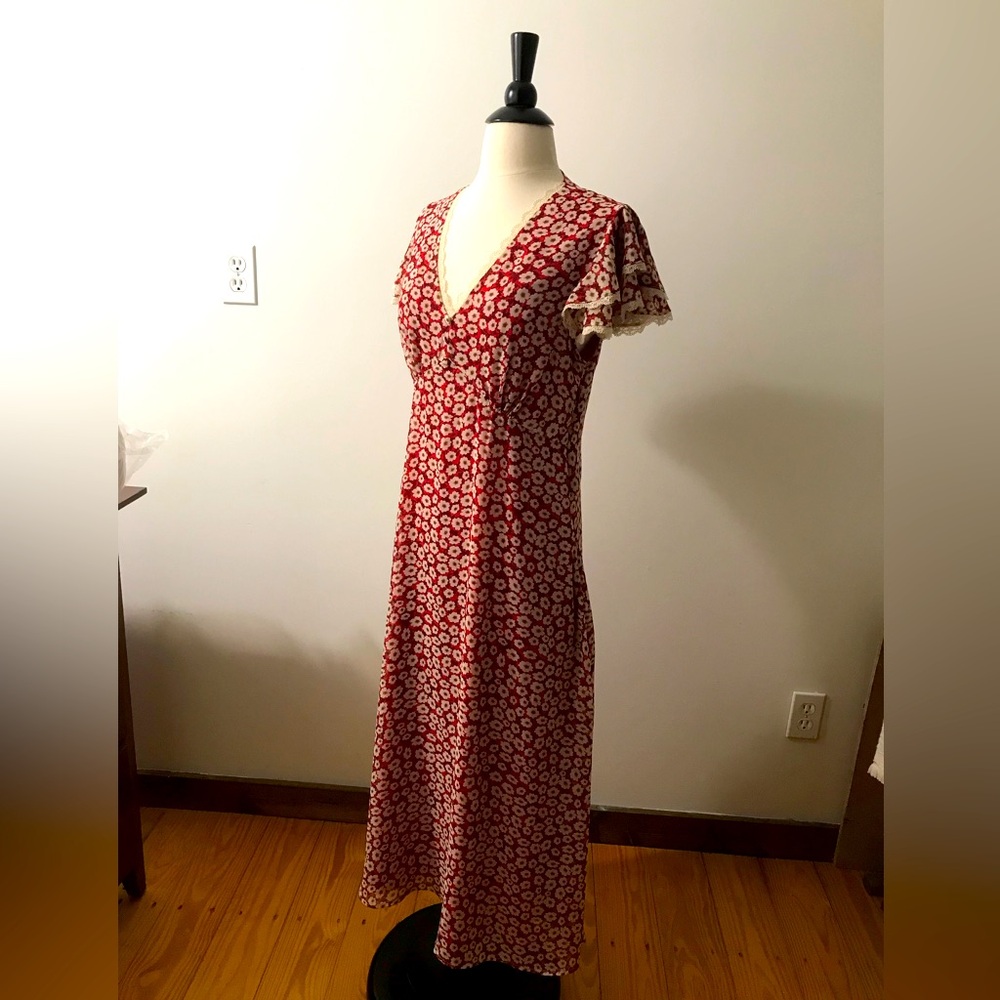 NWT Anthropologie. Feminine V-neck Red Floral Midi Dress.